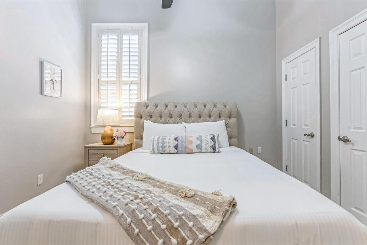 Hosteeva Modern Condo Near Magazine St & Close To Fq Новый Орлеан Экстерьер фото