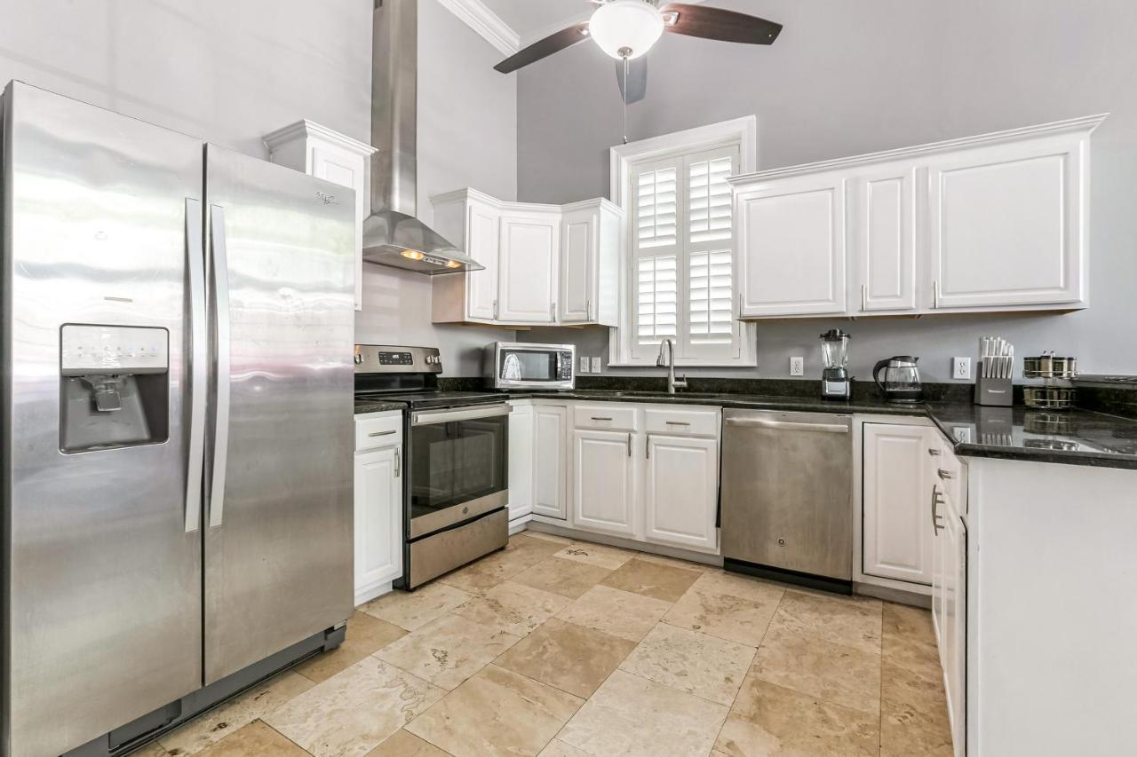 Hosteeva Modern Condo Near Magazine St & Close To Fq Новый Орлеан Экстерьер фото