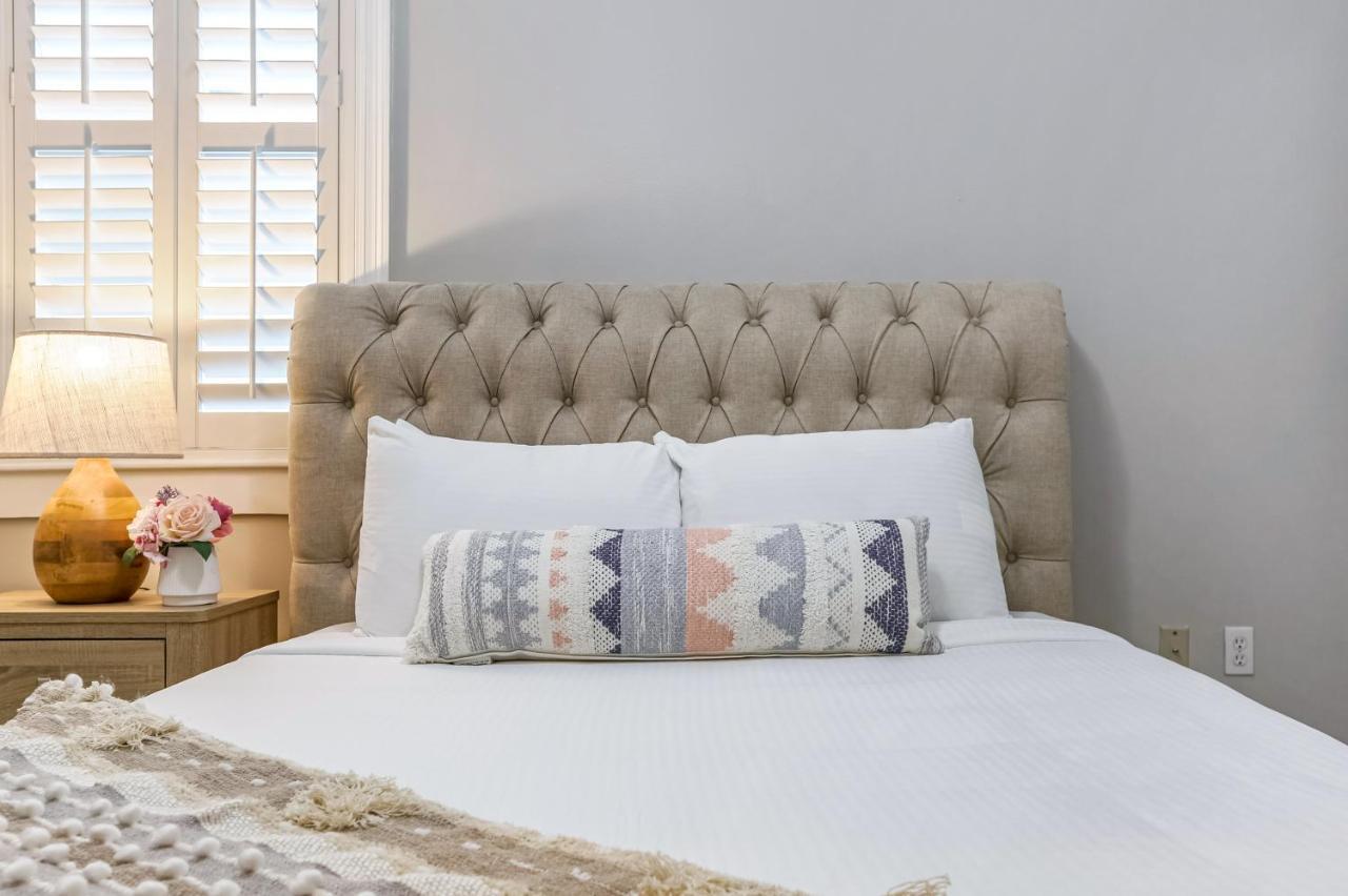 Hosteeva Modern Condo Near Magazine St & Close To Fq Новый Орлеан Экстерьер фото